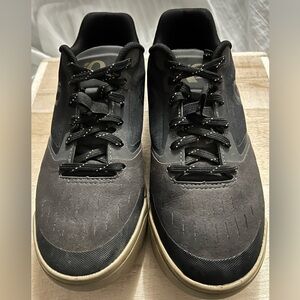 Pearl Izumi Men's X-Alp Launch Mountain Bike Shoe, Black/Shadow Grey, Size 40.5